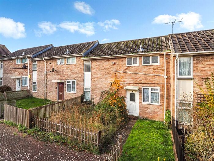 3 Bedroom Terraced House For Sale In Trueman Square, Andover, SP10