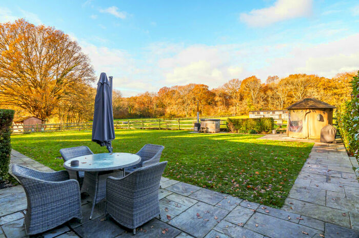 2 Bedroom Barn Conversion To Rent In Burridge Road, Burridge, Southampton, Hampshire, SO31