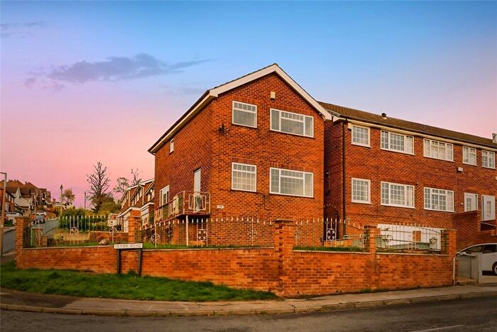3 Bedroom Detached House For Sale In Fraser Road, Carlton, Nottingham, Nottinghamshire, NG4