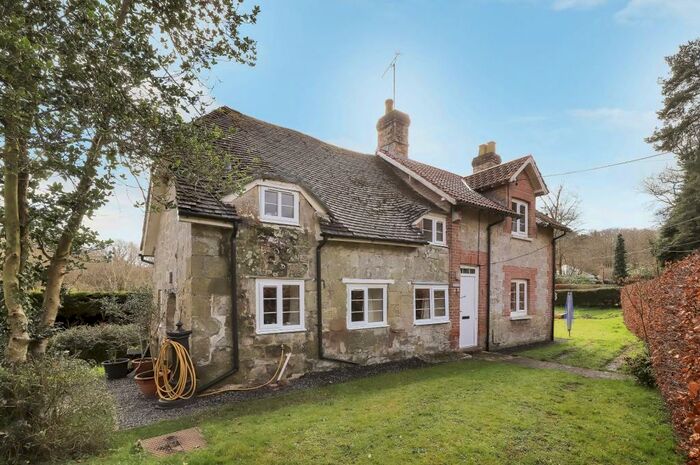 3 Bedroom Detached House For Sale In Church Lane, Fovant, Salisbury, Wiltshire, SP3