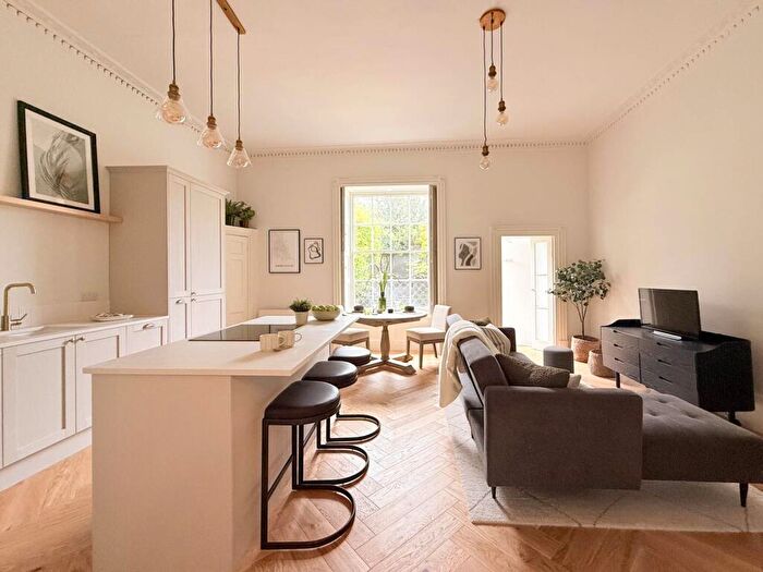1 Bedroom Apartment For Sale In Alfred Street, Bath, BA1
