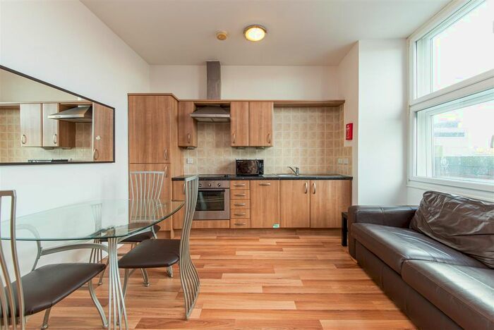 2 Bedroom Flat To Rent In City Apartments, Northumberland Street, Newcastle Upon Tyne, NE1