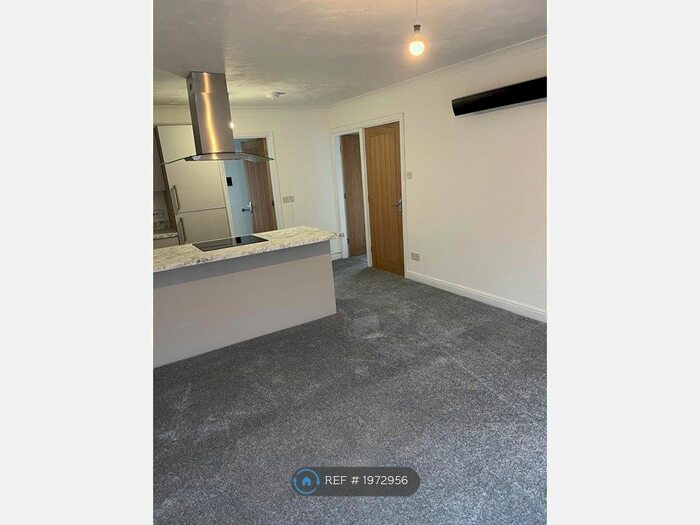 2 Bedroom Flat To Rent In Astley Street, Dukinfield, SK16