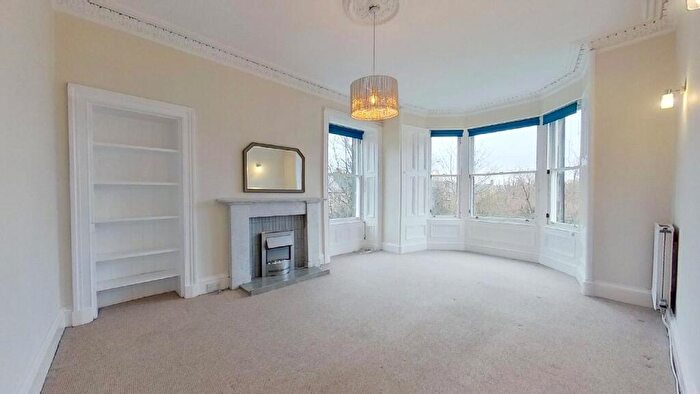 2 Bedroom Flat To Rent In Shandon Place, Edinburgh, EH11