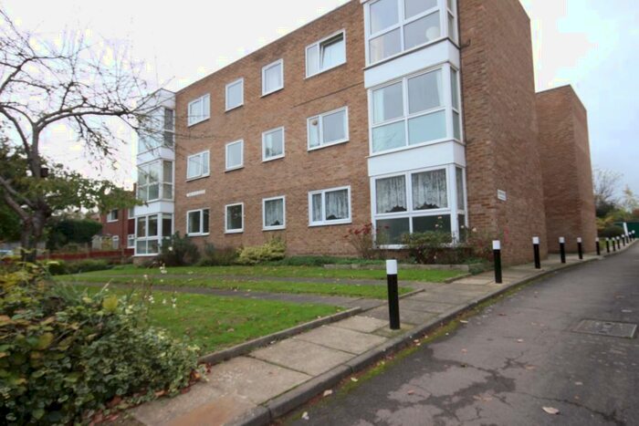2 Bedroom Apartment To Rent In Highview Road, Sidcup, Kent, DA14