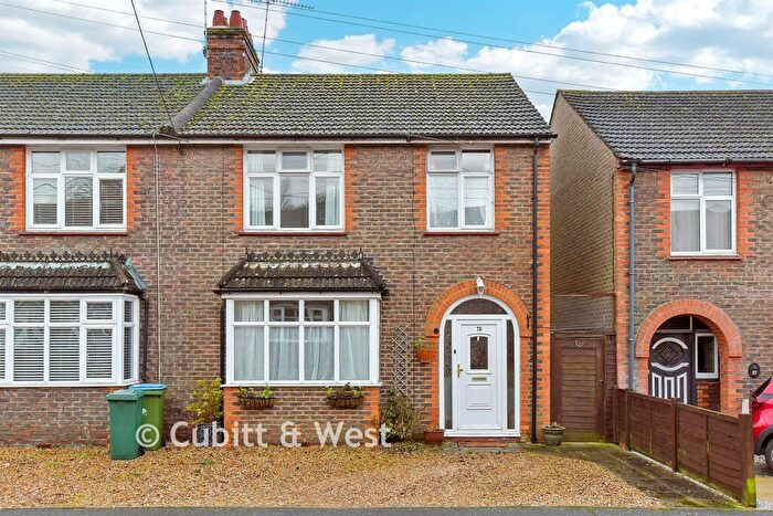 3 Bedroom End Of Terrace House For Sale In Sandfield Avenue, Littlehampton, West Sussex, BN17