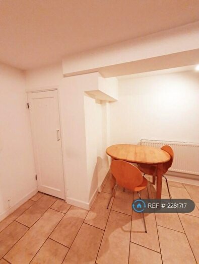 1 Bedroom Flat To Rent In Brookhill Road, London, SE18