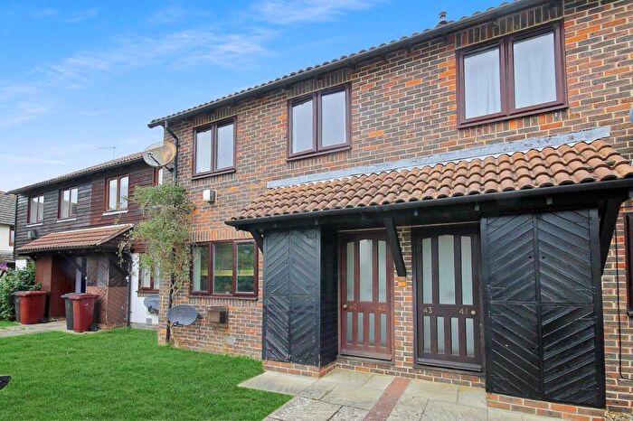 1 Bedroom Flat To Rent In Bedroom First Floor Flat In Tangmere, PO20