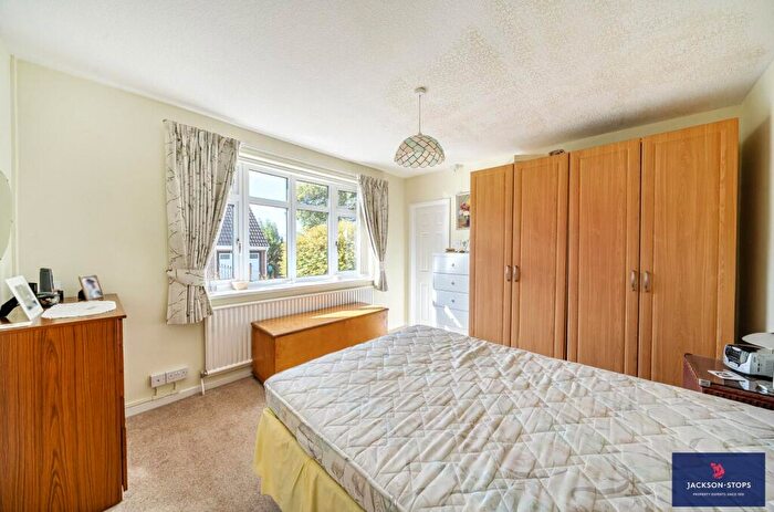 2 Bedroom Bungalow For Sale In Dene Close, Woburn Sands, Milton Keynes, Bedfordshire, MK17