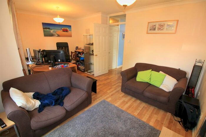 1 Bedroom Flat To Rent In Dunlin Wharf, Nottingham, NG7