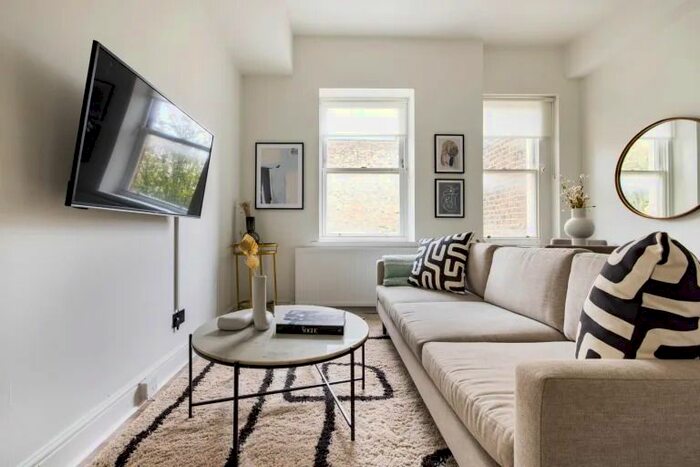 2 Bedroom Flat To Rent In Longridge Road, Earl's Court, SW5