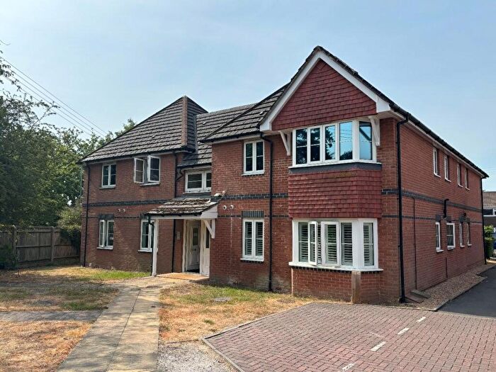 1 Bedroom Apartment To Rent In Bursledon, SO31