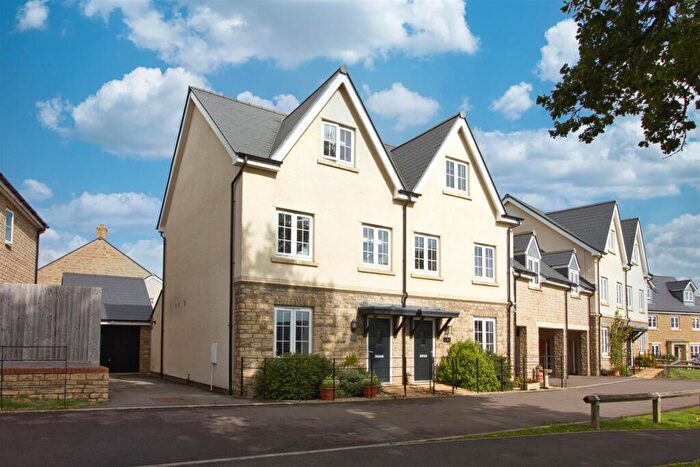 3 Bedroom House For Sale In Snell Avenue, Malmesbury, SN16