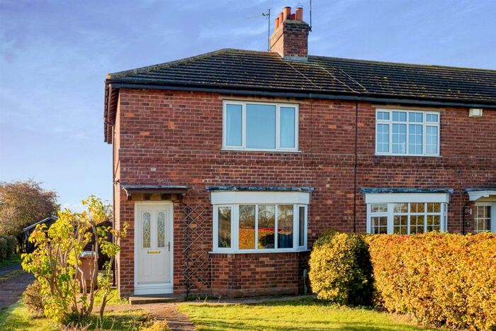 2 Bedroom End Of Terrace House For Sale In Braddon Grove, Long Lane, Beverley, HU17