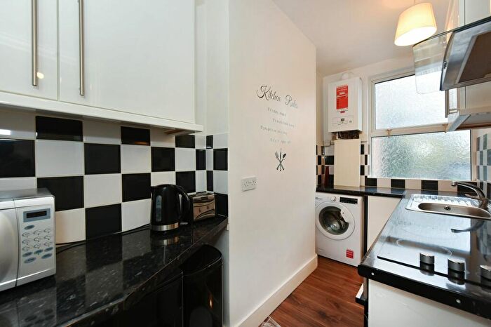 1 Bedroom Flat To Rent In Fonthill Road, London, N4
