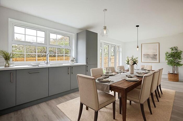 4 Bedroom Detached House For Sale In Common Mead Lane, Gillingham, SP8