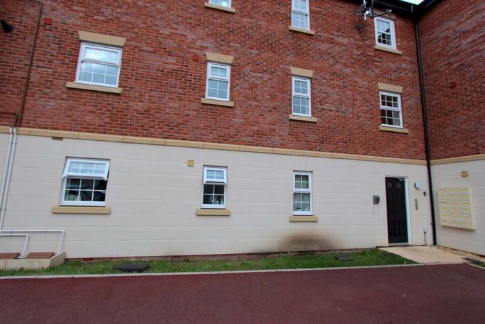 2 Bedroom Flat To Rent In Horse Fair Lane, Rothwell, Kettering NN14