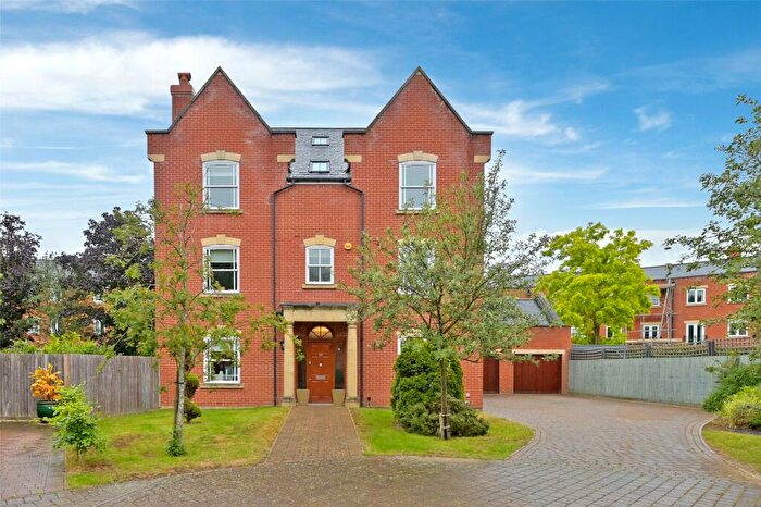 6 Bedroom Detached House To Rent In Longbourn, Windsor, Berkshire, SL4
