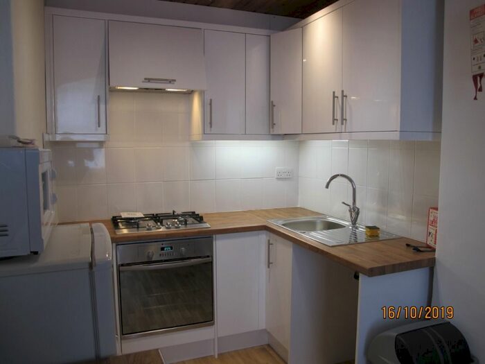 1 Bedroom Flat To Rent In Stewart Terrace, Gorgie, Edinburgh, EH11
