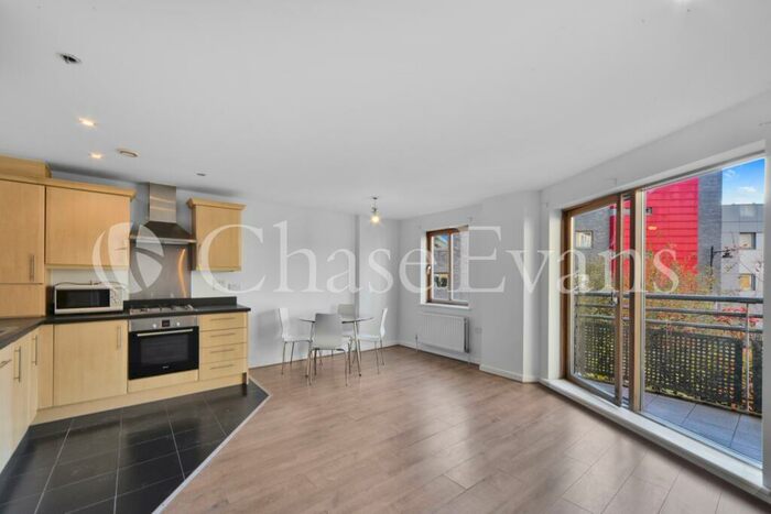 2 Bedroom Flat To Rent In Pancras Way, Bow, London, E3