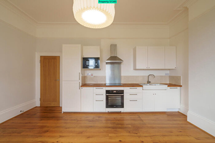 2 Bedroom Flat For Sale In Flat, Alexandra Terrace, Exmouth, EX8