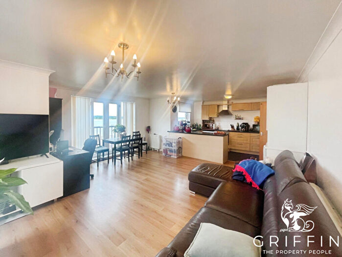 2 Bedroom Flat To Rent In Argent Street, Grays, RM17