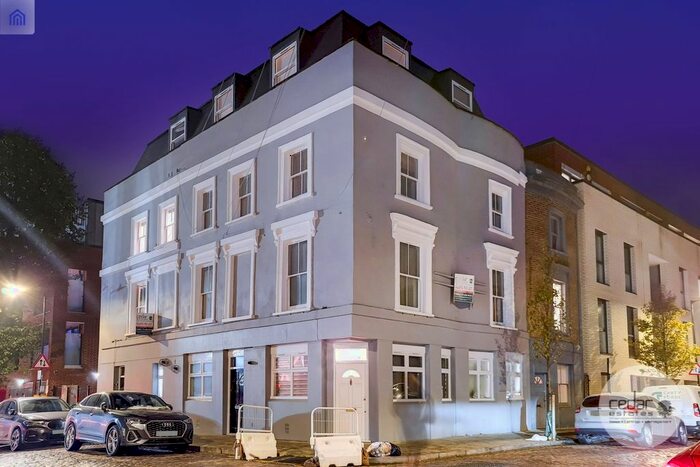 Studio To Rent In Woodfield Road, London, W9