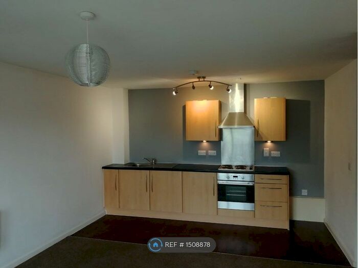 2 Bedroom Flat To Rent In Greenings Court, Warrington, WA2