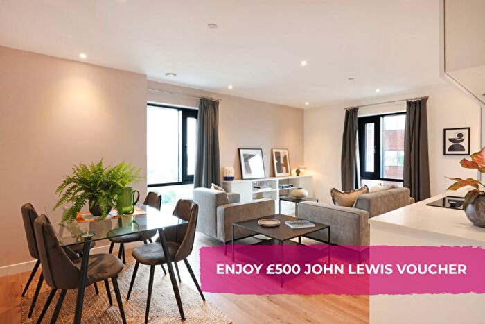 2 Bedroom Apartment To Rent In The Lansdowne, Hagley Road, B16