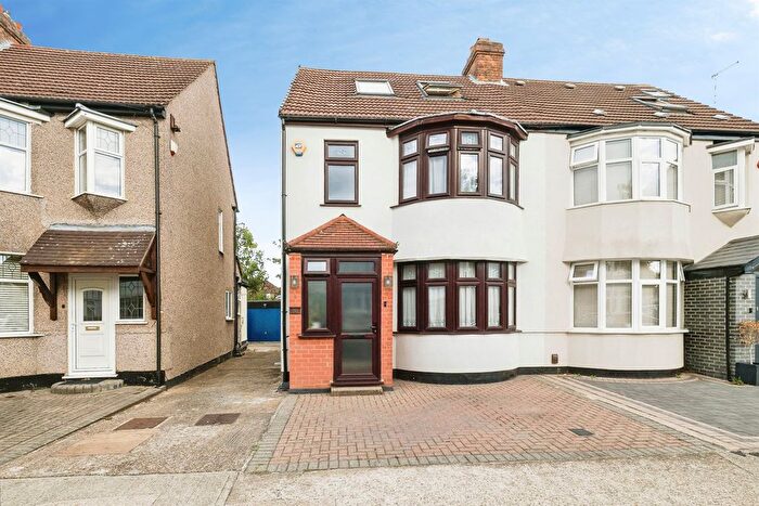 4 Bedroom Semi-Detached House For Sale In Cambridge Avenue, Romford, RM2