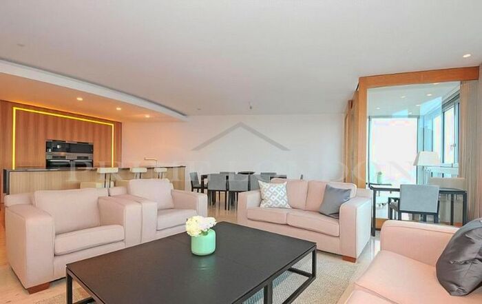 2 Bedroom Flat To Rent In The Tower, One St. George Wharf, London, SW8