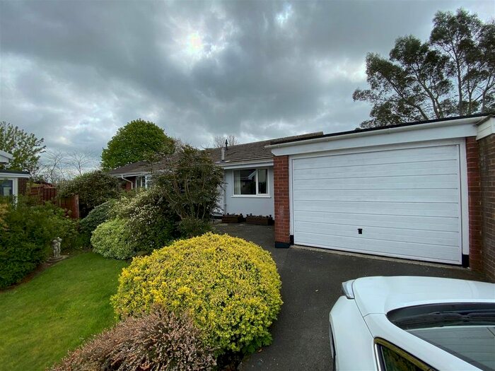 3 Bedroom Detached Bungalow For Sale In Shepherds Meadow, Beaford, Winkleigh, EX19