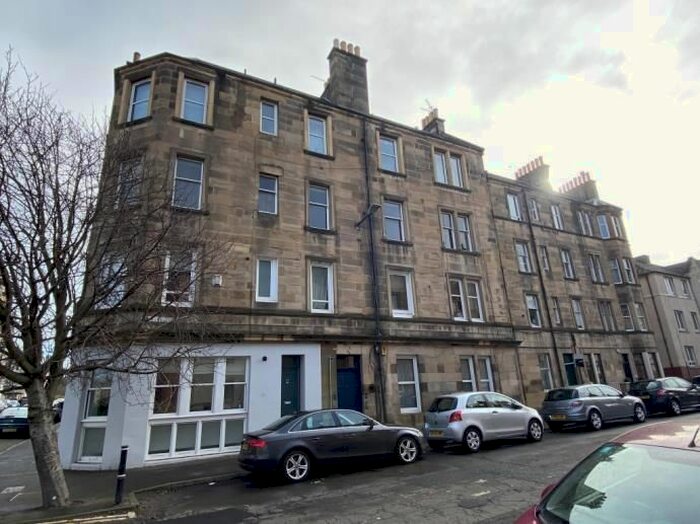 2 Bedroom Flat To Rent In Dickson Street, Edinburgh, EH6