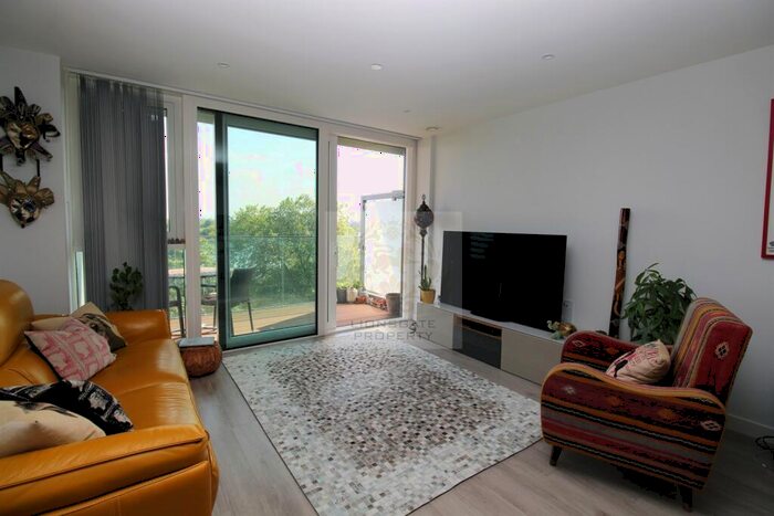 2 Bedroom Apartment To Rent In Skylark Point, N4