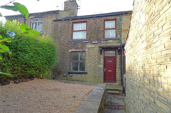 2 Bedroom Terraced House To Rent In Smiddles Lane, Bradford, West Yorkshire, BD5