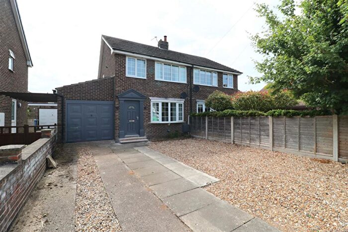 3 Bedroom Property To Rent In Chestnut Drive, Holme-On-Spalding-Moor, York, YO43