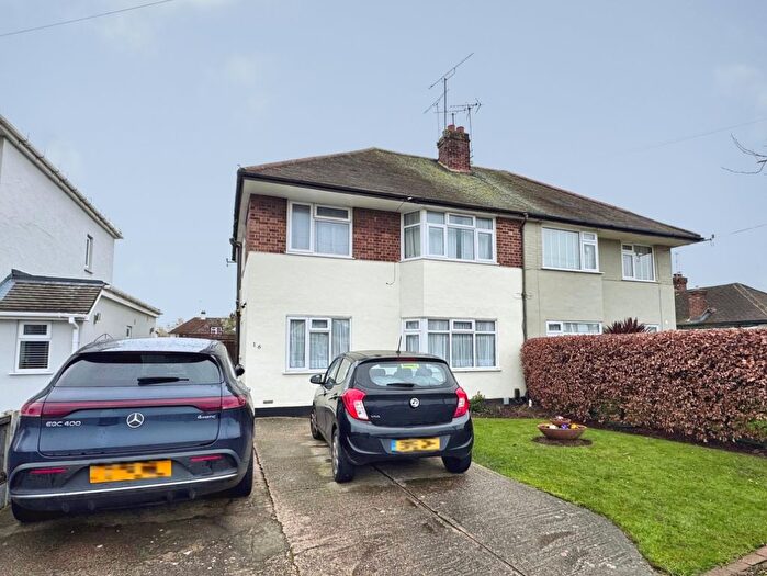 2 Bedroom Flat To Rent In Thornford Gardens, Southend-On-Sea, SS2