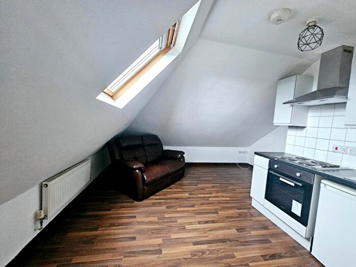 1 Bedroom Flat To Rent In Cedar Road, Southampton, SO14