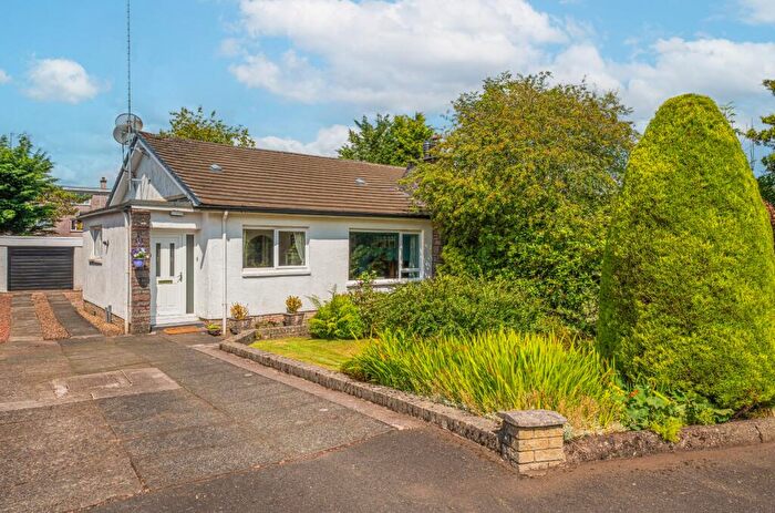 3 Bedroom Semi-Detached Bungalow For Sale In Castleton Grove, Newton Mearns, East Renfrewshire, G77