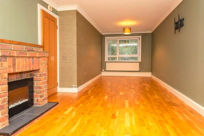 2 Bedroom Apartment To Rent In Davys Close, Wheathampstead, St. Albans, AL4