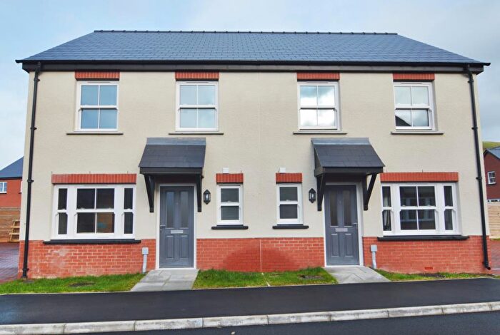 3 Bedroom Semi-Detached House For Sale In Llanddewi Hills, Llandrindod Wells, LD1