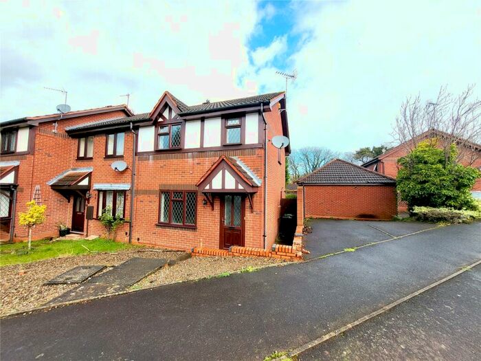 3 Bedroom Semi-Detached House To Rent In Whinchat Grove, Kidderminster, Worcestershire, DY10