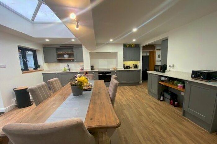 3 Bedroom Bungalow To Rent In Swifts, Wellington, TA21