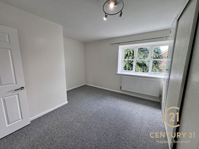 2 Bedroom End Of Terrace House To Rent In Wilstone Close, UB4