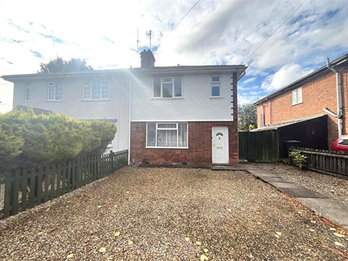 3 Bedroom Semi Detached House To Rent In Townsend Road, Rugby, CV21