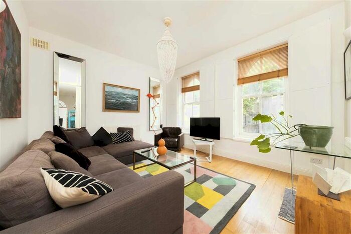 1 Bedroom Flat To Rent In St. Matthew's Row, London, E2