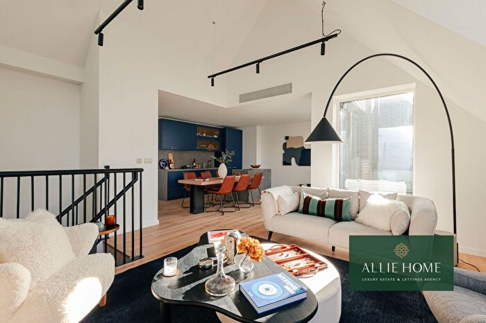 2 Bedroom Flat For Sale In Orchard Pl, Goodluck Hope, E14