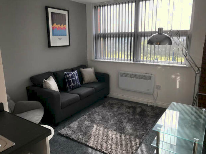2 Bedroom Apartment To Rent In Camden House 2 Grey Street, Ashton-under-lyne, OL6