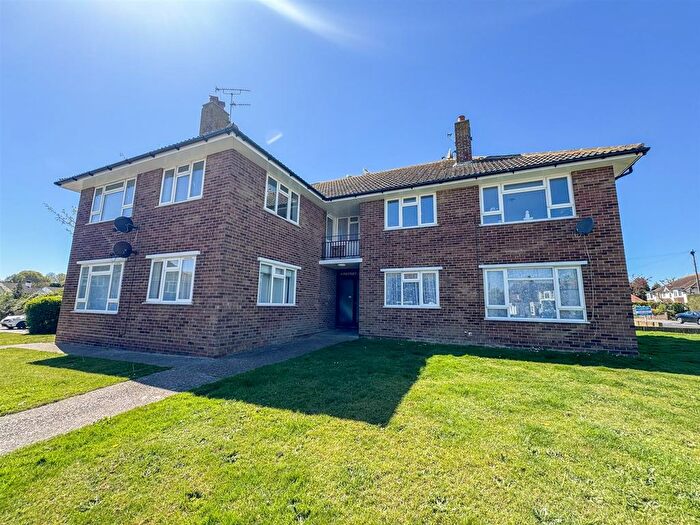 2 Bedroom Flat To Rent In Barnhorn Close, Bexhill On Sea, TN39