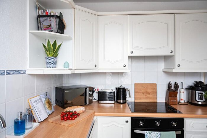 1 Bedroom Flat For Sale In , RG14